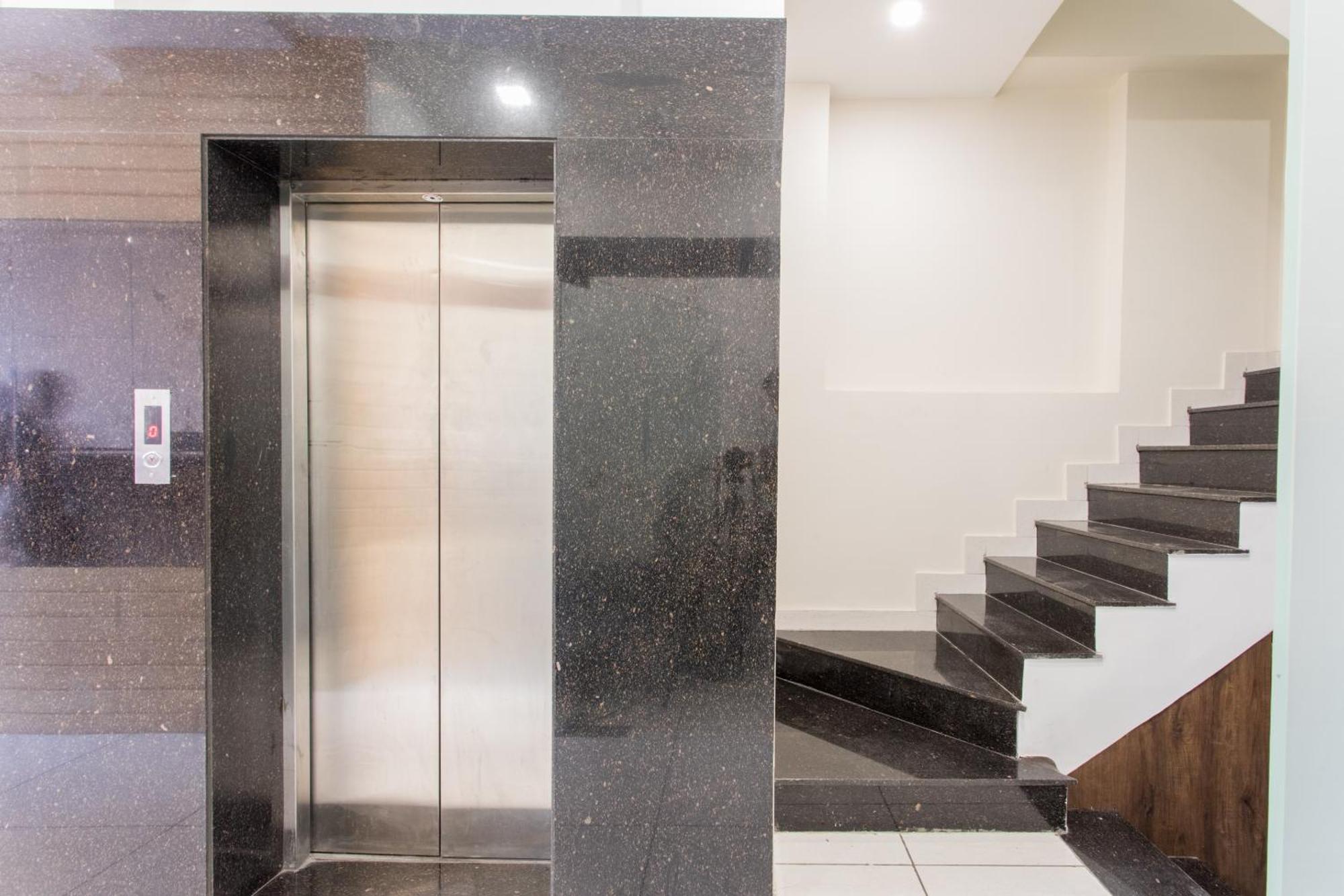 Hotel Galaxy Indore Zewnętrze zdjęcie
